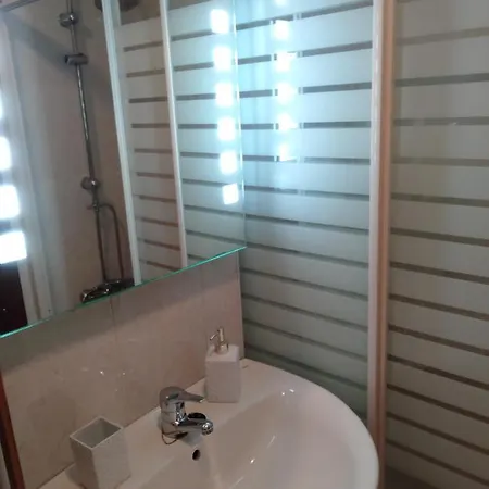 Precioso Con Piscina 아파트 카스트로우르디알레스
