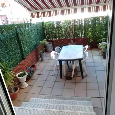 Precioso Con Piscina 아파트