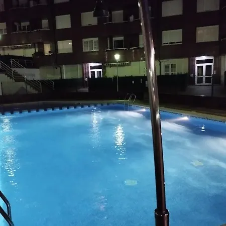 Precioso Con Piscina 아파트 *