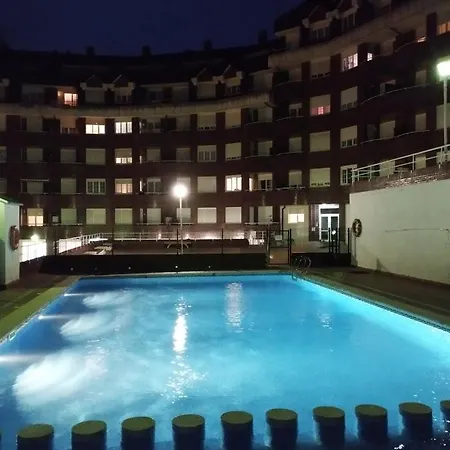 Precioso Con Piscina 아파트 *